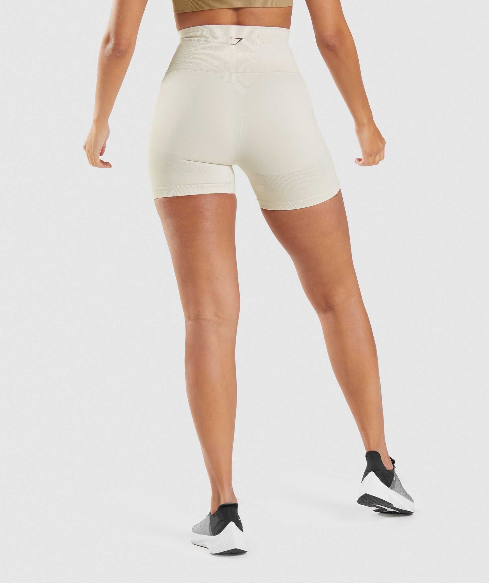 Gymshark Energy Seamless Korte Broek Wit | WQOT10278